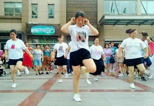 炫舞夜影怎么搭配陣容(炫舞天梯匹配上10技巧)插圖